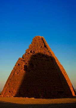 Sudan, Northern Province, Karima, the pyramids at jebel barkal, used by napatan kings