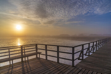 Sonnenaufgang am Federseesteg, Bad Buchau, Baden-Württemberg, Deutschland