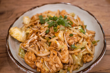 Chicken stir fry noodles with vegetables
