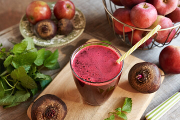 Red beet juice with apples