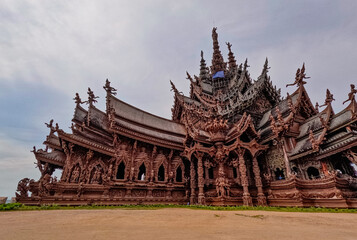 Fototapeta premium Sanctuary of truth wooden monument in Pattaya Architecture
