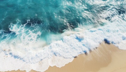 Fototapeta na wymiar Beach Shoreline with Foamy Waves 