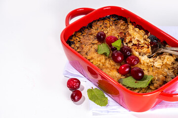 Cranberry oatmeal crumble