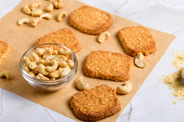 Oatmeal cookies with cashew nuts