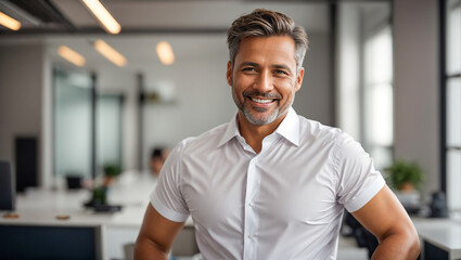Obraz premium Portrait of an adult businessman in the office
