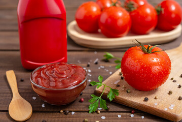 Bowl of ketchup or tomato sauce