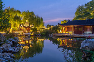 Chinese traditional buildings at night - obrazy, fototapety, plakaty