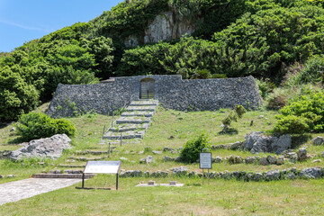 夏の伊是名城跡