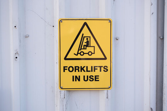 Folklift sign on the wall