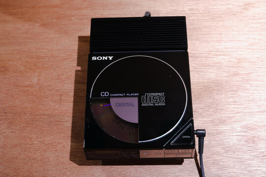 18 imágenes, fotos de stock, objetos en 3D y vectores sobre Sony discman