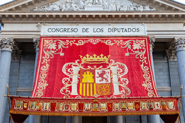 The Congress of Deputies is decked out to receive the Kings of Spain and the Princess of Asturias...