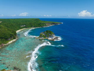 Fototapeta na wymiar Drone view of Bird island in Saipan_사이판 버드 아일랜드 드론뷰