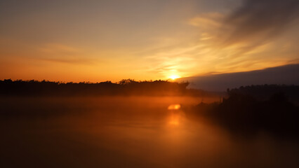 Obraz premium Beautiful sky at sunset, concept of beauty of nature at sunset