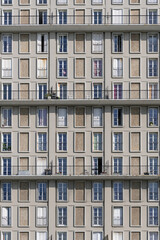 Focus on a reinforced concrete facade built by Auguste Perret after the Second World War