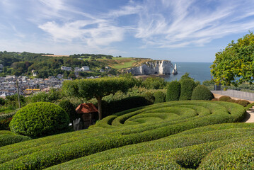 La Falaise d'Aval d'Étretat vue depuis le jardin d'Étretat © Alexandre Prevot