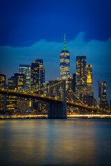 Skyline de Nueva York desde el Dumbo hasta el puerto de columnas 