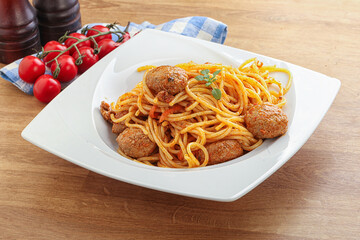 Spaghetti with meatball in tomato sause