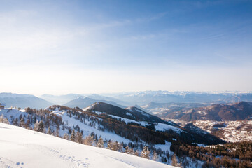 Fototapeta na wymiar View from the top of mount Panarotta, Italy