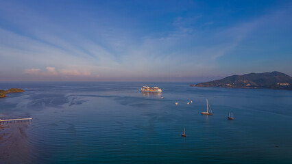 High angle view of the sea, beach, Patong, major tourist attractions Sunbathing or finding something to eat is very easy in Thailand that everyone can come to travel both day and night.