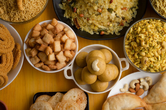 Diwali snacks Diwali faral Festival food items Festival snacks from Maharashtra