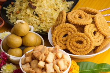 Diwali snacks Diwali faral Festival food items Festival snacks from Maharashtra