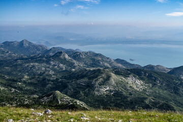 widok na góry Rumija i jezioro szkoderskie w tle, Czarnogóra, Montenegro, Europe