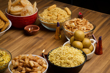 Diwali snacks Diwali faral Festival food items Festival snacks from Maharashtra