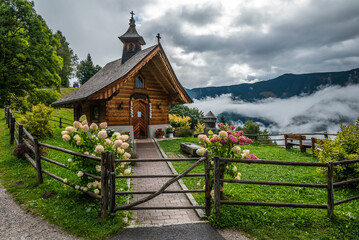 Kapliczka w Alpach - Austria