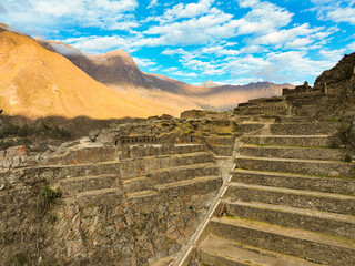 Complejo arqueol&oacute;gico de Ollantaytambo en el valle del Urubamba Cuzco Per&uacute;