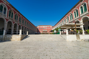 Fototapeta na wymiar The Mediterranean square and the Riva (sea promenade) on a summer day in Split, Croatia