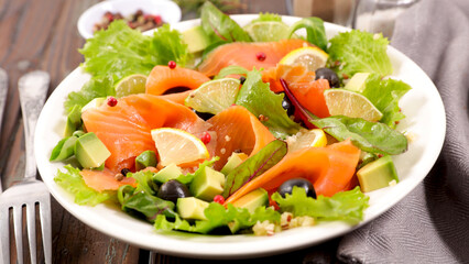 vegetable salad with smoked salmon