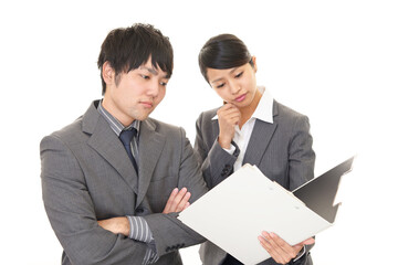 ミーティングをする上司と部下