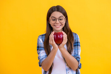 Healthy food and vegetarian diet. childhood health. natural vitamin for teen girl. teen girl eating healthy food. teen kid girl holding apple. healthy food. Fresh apple for teen girl. Apple delight - Powered by Adobe