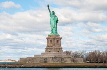 Obraz premium Statue of Liberty, in New York Harbor in New York City