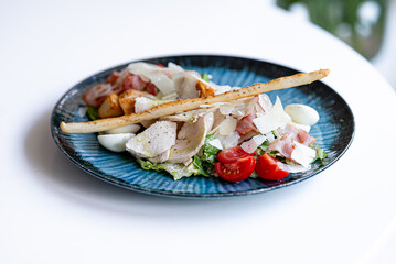 salad with mushrooms and cheese