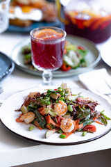 salad with shrimps and vegetables