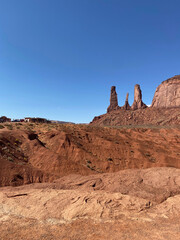 Fototapeta premium Monument Valley, les trois soeurs, aux Etats-Unis