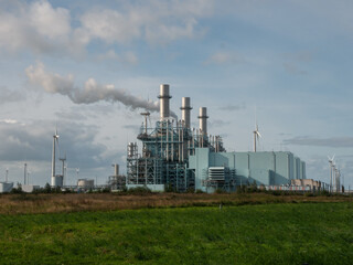 Fototapeta na wymiar Hard coal and biomass fired powerplant in Eemshaven, the Netherlands