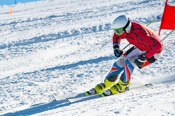 Skier on a slope in the italian alps - obrazy, fototapety, plakaty
