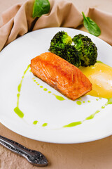 grilled salmon fillet steak with broccoli