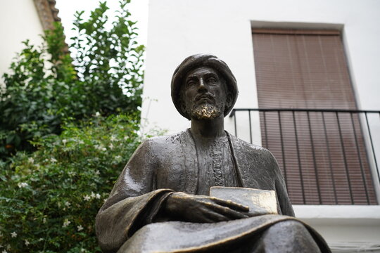 Denkmal f&uuml;r Maimonides in Cordoba am 26.10.2023