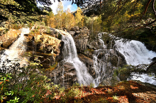 Salto de Moli&egrave;res en el Pirineo Aranes