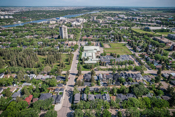 Obraz premium Aerial of the Varsity View Neighborhood in Saskatoon