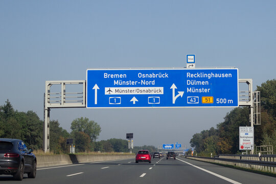 Hinweisschild Autobahn 1, Kreuz M&uuml;nster-S&uuml;d in Richtung Osnabr&uuml;ck, Bremen