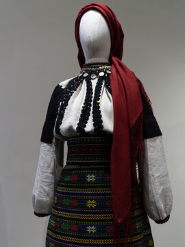 traditional women's clothing of the 18th and 19th centuries in Eastern Europe. National women's clothing of Ukraine