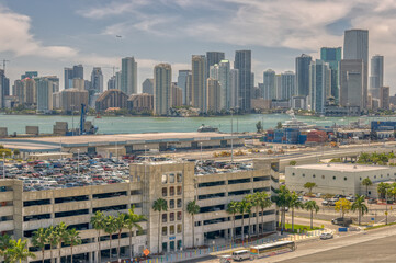 Blick auf die Skyline Miami vom Hafen aus