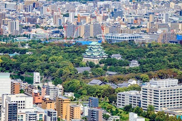 Obraz premium 名古屋市、ミッドランドスクエアから眺める名古屋城