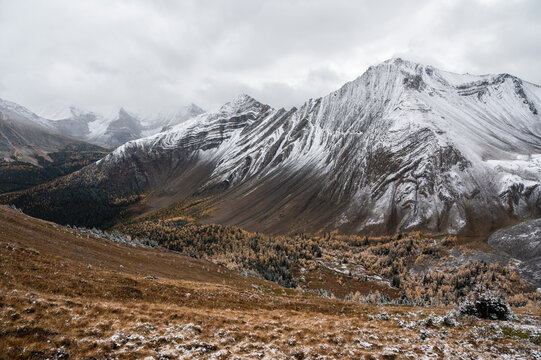 Autumn hike in Canadian Rockies