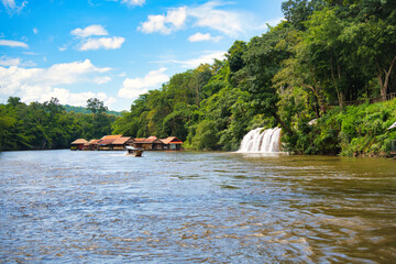 Sai Yok Waterfall, Kanchanaburi　サイヨーク滝　カンチャナブリー・タイ