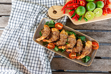 Thai cuisine spicy Fried shrimp  crispy salad, Larb (Thai cuisine)